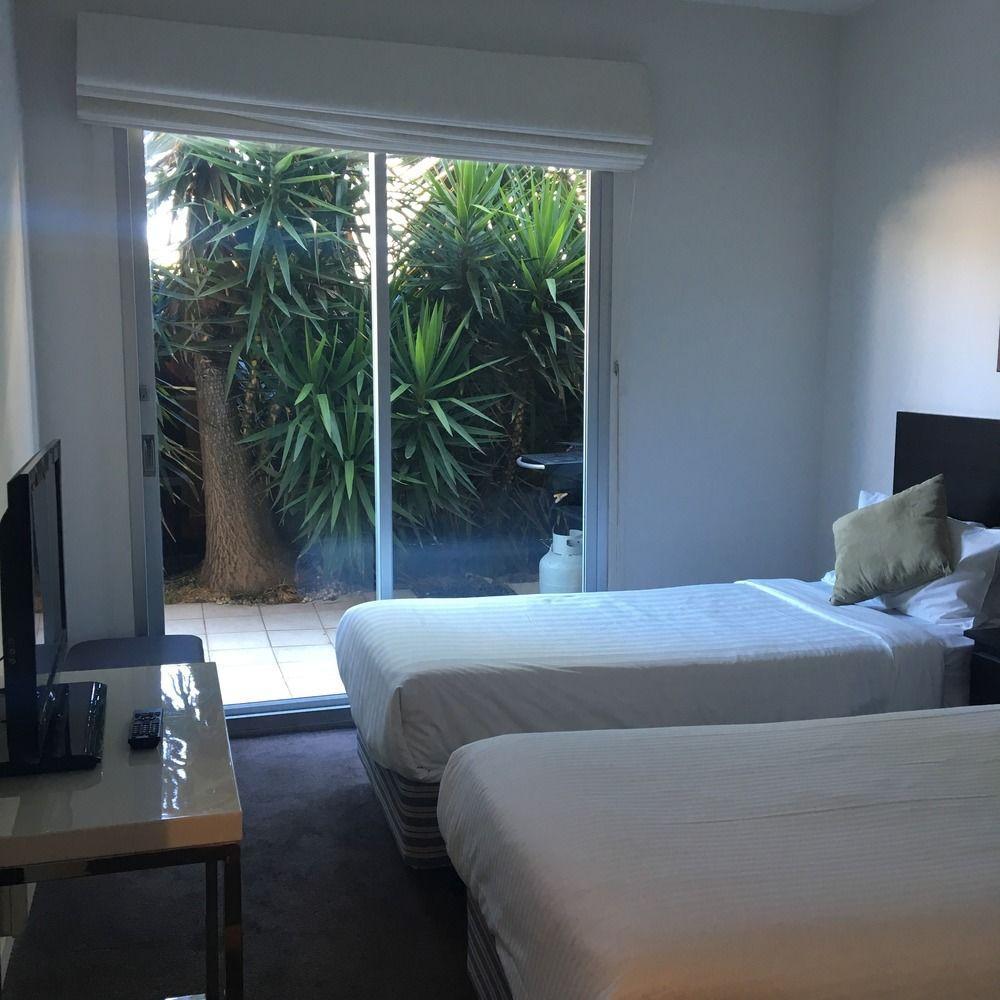 Brighton Bay Apartments Melbourne Bagian luar foto