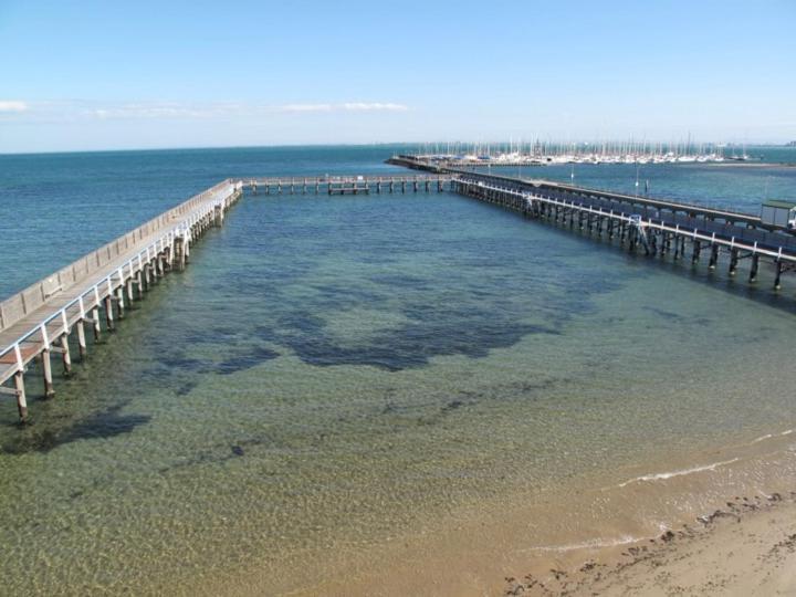 Brighton Bay Apartments Melbourne Bagian luar foto